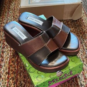 Early 2000s - Steve Madden Black and Brown Wedge Sandals